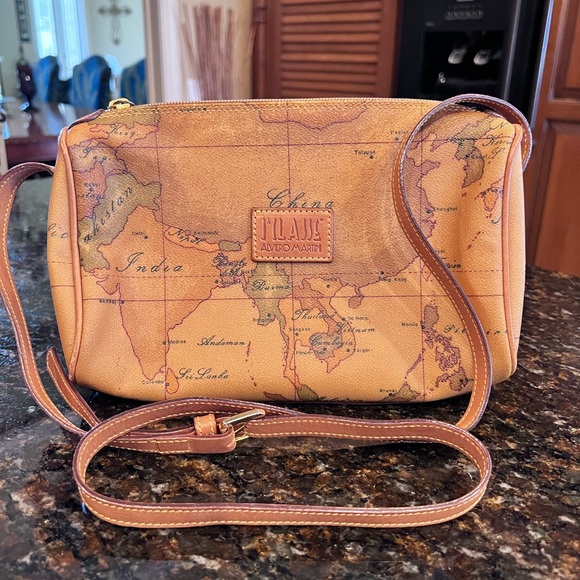 Vintage Alviero Martini 1a Classe Geo Map Italian Bag - Picture 1 of 13